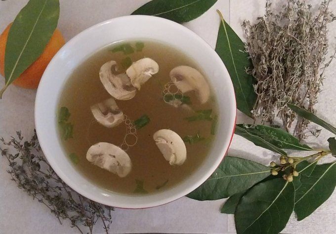 Herbes aromatiques--Le thym et le laurier frais